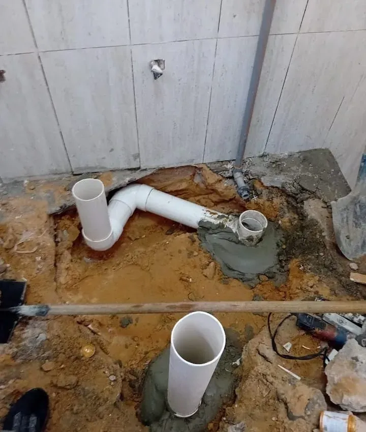 إصلاح تسرب مياه حمام في الدمام