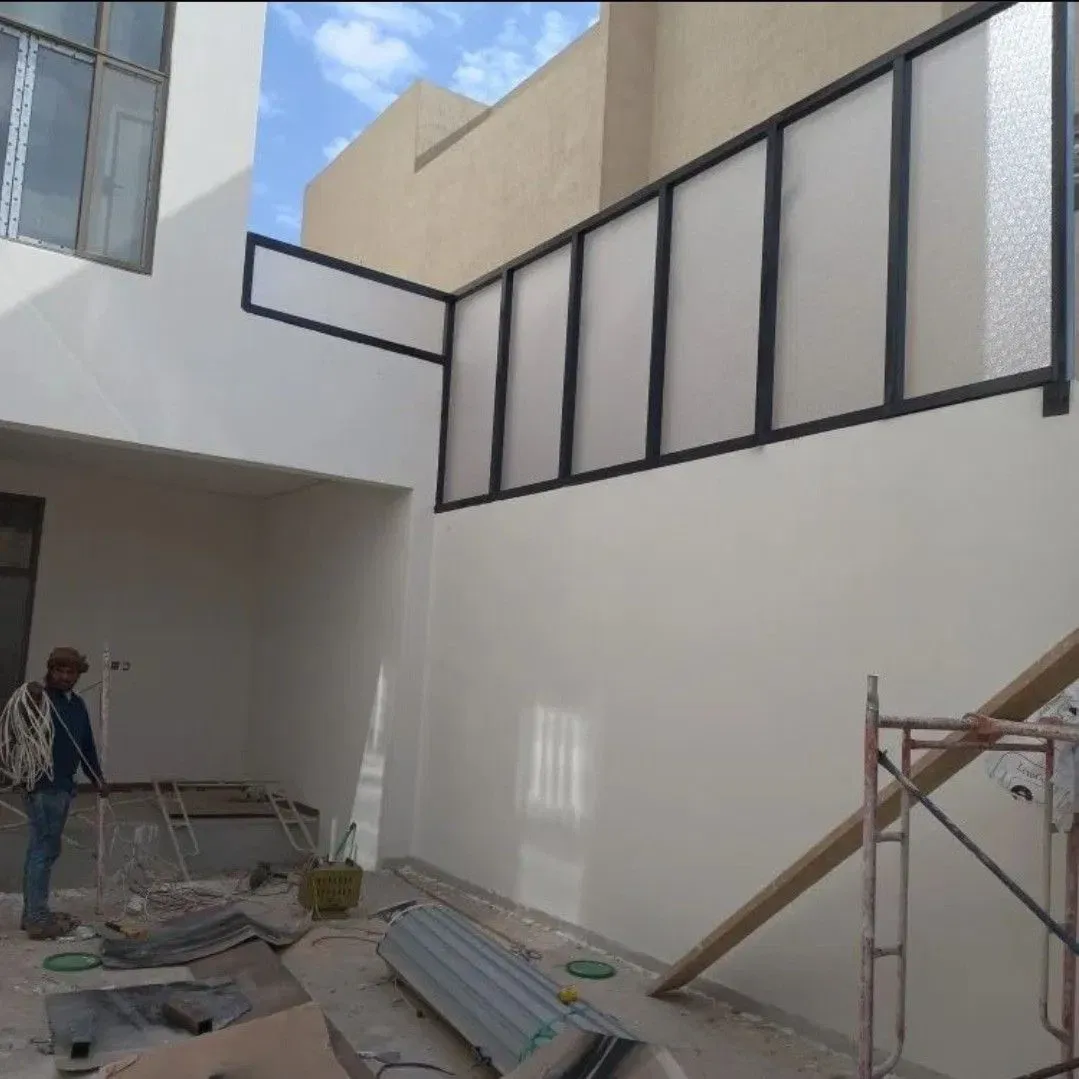 صيانة وتجديد السواتر في الدمام