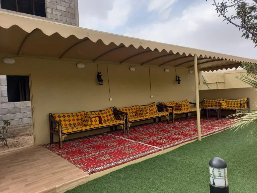 مظلات مقاهي خارجية في الخبر